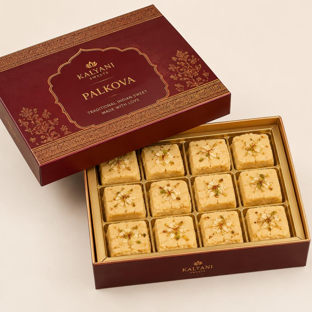 Palkova gift box with festive sweets